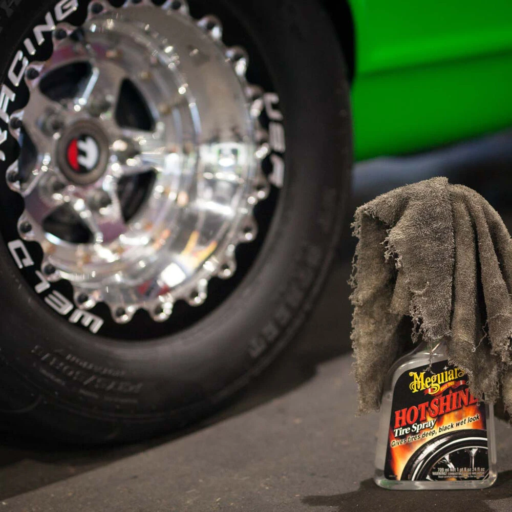 Meguiar's Hot Shine Tyre Spray 710mL 2 Meguiar's Hot Shine Tyre Spray 710mL - Image 2